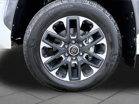 Used 2023 Toyota Tundra Limited AWD/4WD image 11