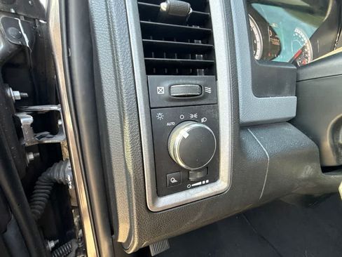 Used 2020 RAM 1500 Tradesman w/ Chrome Plus Package RWD image 17