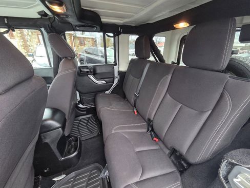 Used 2013 Jeep Wrangler Unlimited Sahara w/ Dual Top Group image 13