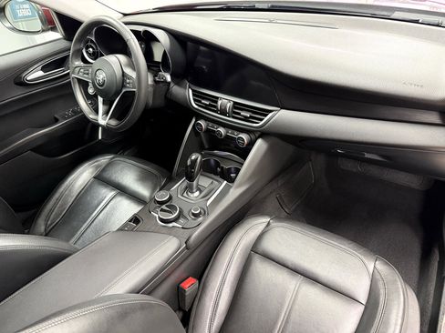 Used 2018 Alfa Romeo Giulia AWD image 26