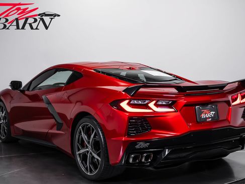 Used 2022 Chevrolet Corvette Stingray Premium Cpe w/ Z51 Performance Package RWD image 11