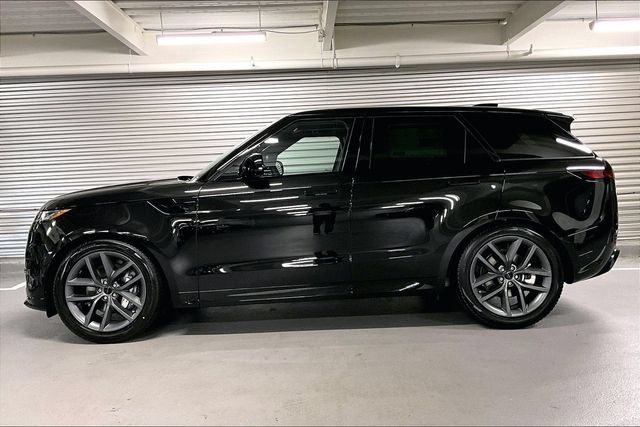 New 2026 Land Rover Range Rover Sport Dynamic SE AWD/4WD image 3