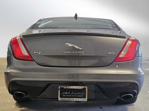 Used 2019 Jaguar XJ R-Sport image 4