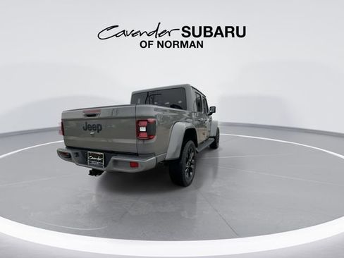Used 2022 Jeep Gladiator Overland image 8