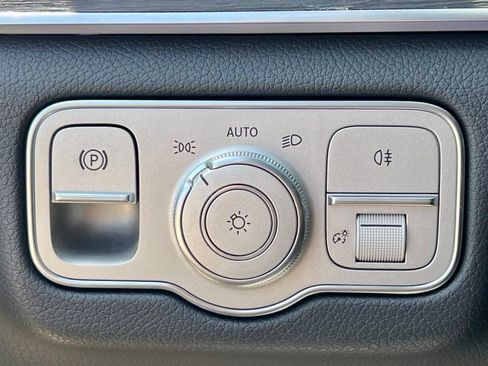 Certified 2026 Mercedes-Benz GLS 450 4MATIC image 36