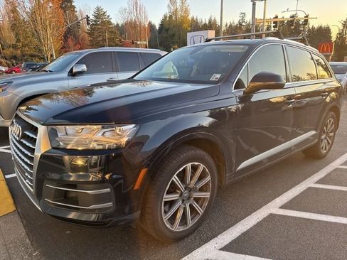 Used 2017 Audi Q7 3.0T Prestige image 2
