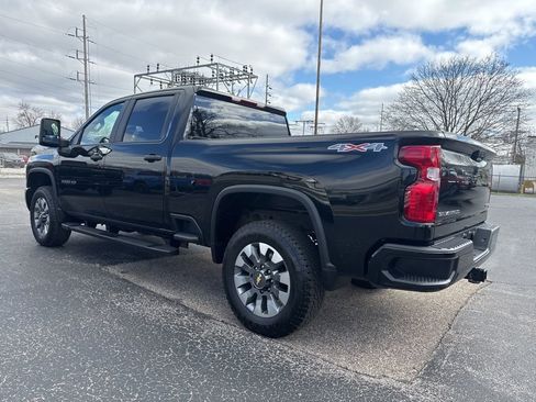 Used 2024 Chevrolet Silverado 2500 Custom w/ Custom Convenience Package AWD/4WD image 5