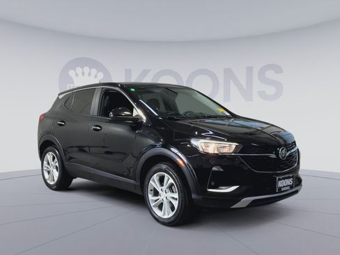 Used 2023 Buick Encore GX Preferred w/ Cold Weather Comfort Package AWD/4WD image 2