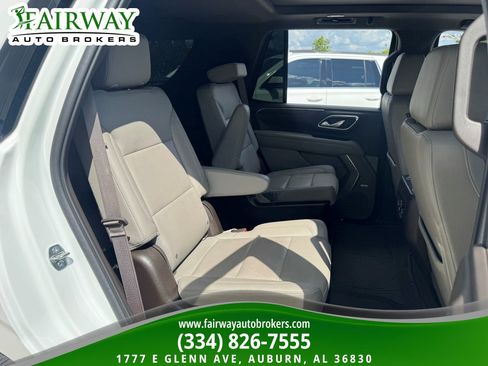 Used 2022 Chevrolet Tahoe Z71 w/ Luxury Package AWD/4WD image 12