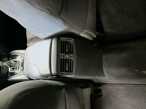 Used 2019 Nissan Rogue SV AWD/4WD image 27