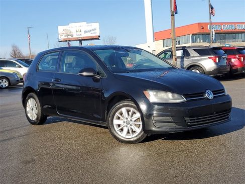 Used 2015 Volkswagen Golf S image 1