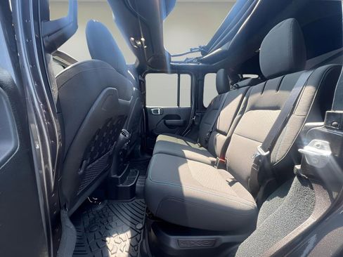 Used 2022 Jeep Wrangler Unlimited Rubicon 4xe w/ Cold Weather Group image 17