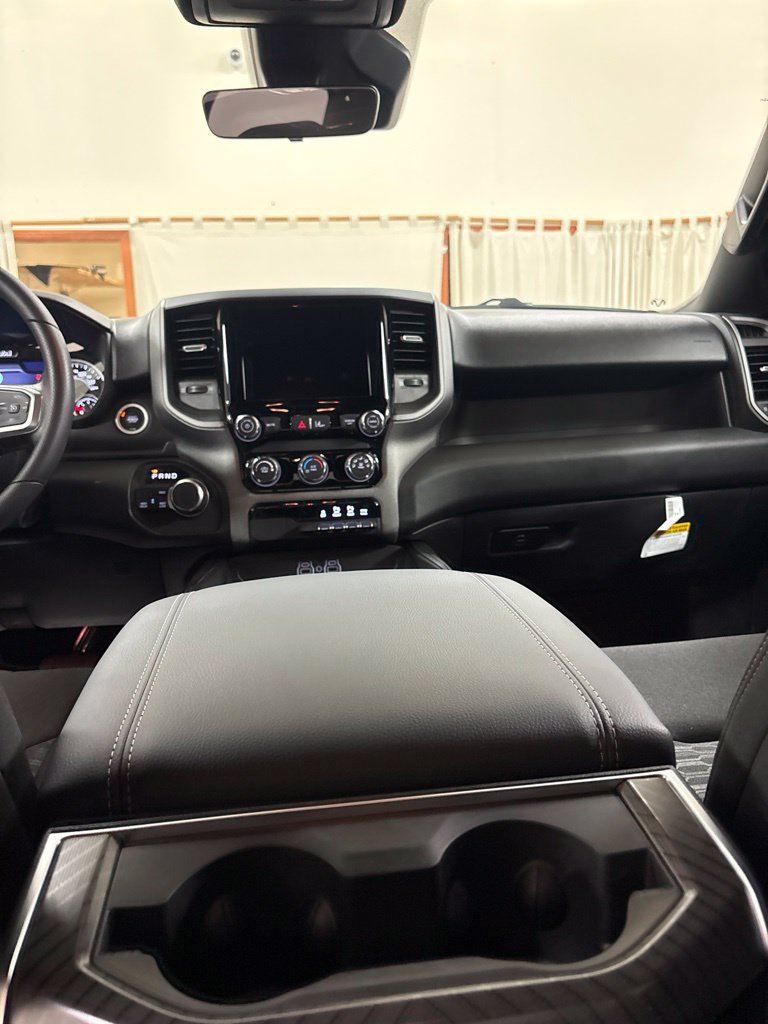 New 2027 RAM 1500 Express AWD/4WD image 19