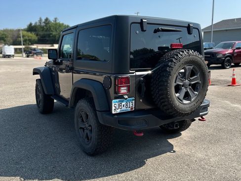 Used 2017 Jeep Wrangler Rubicon AWD/4WD image 10