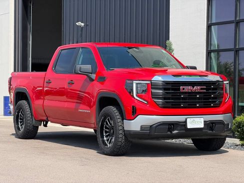 Used 2023 GMC Sierra 1500 Pro w/ Pro Value Package AWD/4WD image 4