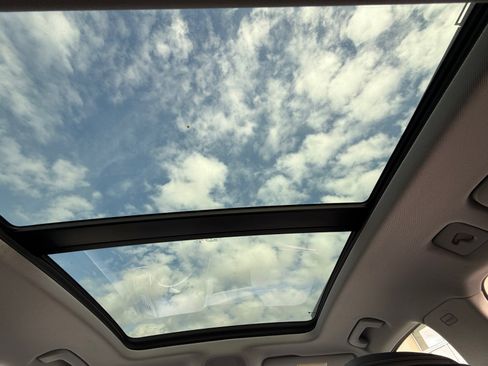 Used 2021 Audi Q5 Premium w/ Convenience Package image 33