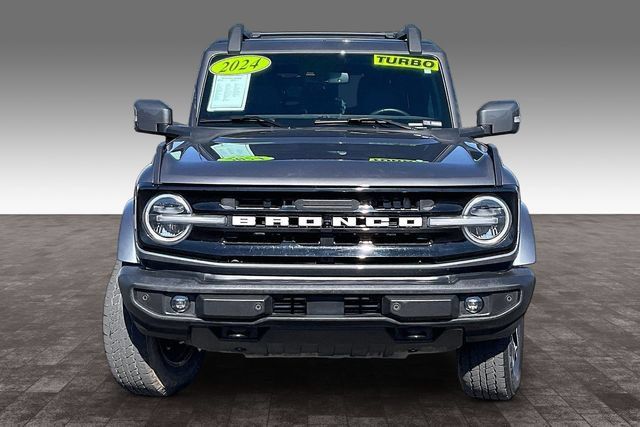 Used 2024 Ford Bronco Outer Banks AWD/4WD image 3