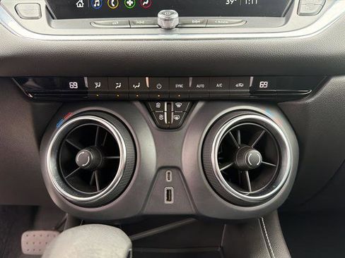 Used 2023 Chevrolet Blazer LT image 16
