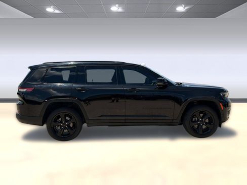 Used 2024 Jeep Grand Cherokee L Altitude AWD/4WD image 8