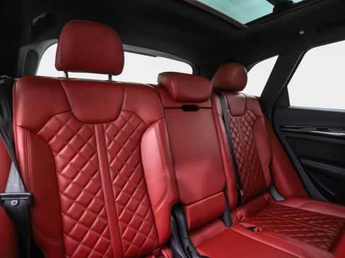 Used 2019 Audi SQ5 Prestige w/ Prestige Package AWD/4WD image 28
