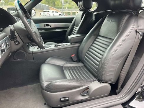 Used 2002 Ford Thunderbird Base image 17