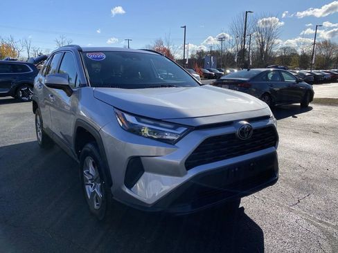 Used 2025 Toyota RAV4 XLE image 9