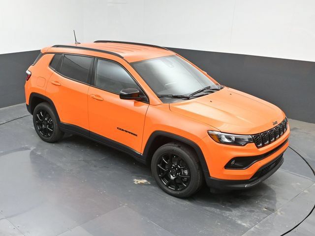 Used 2026 Jeep Compass Latitude AWD/4WD image 41