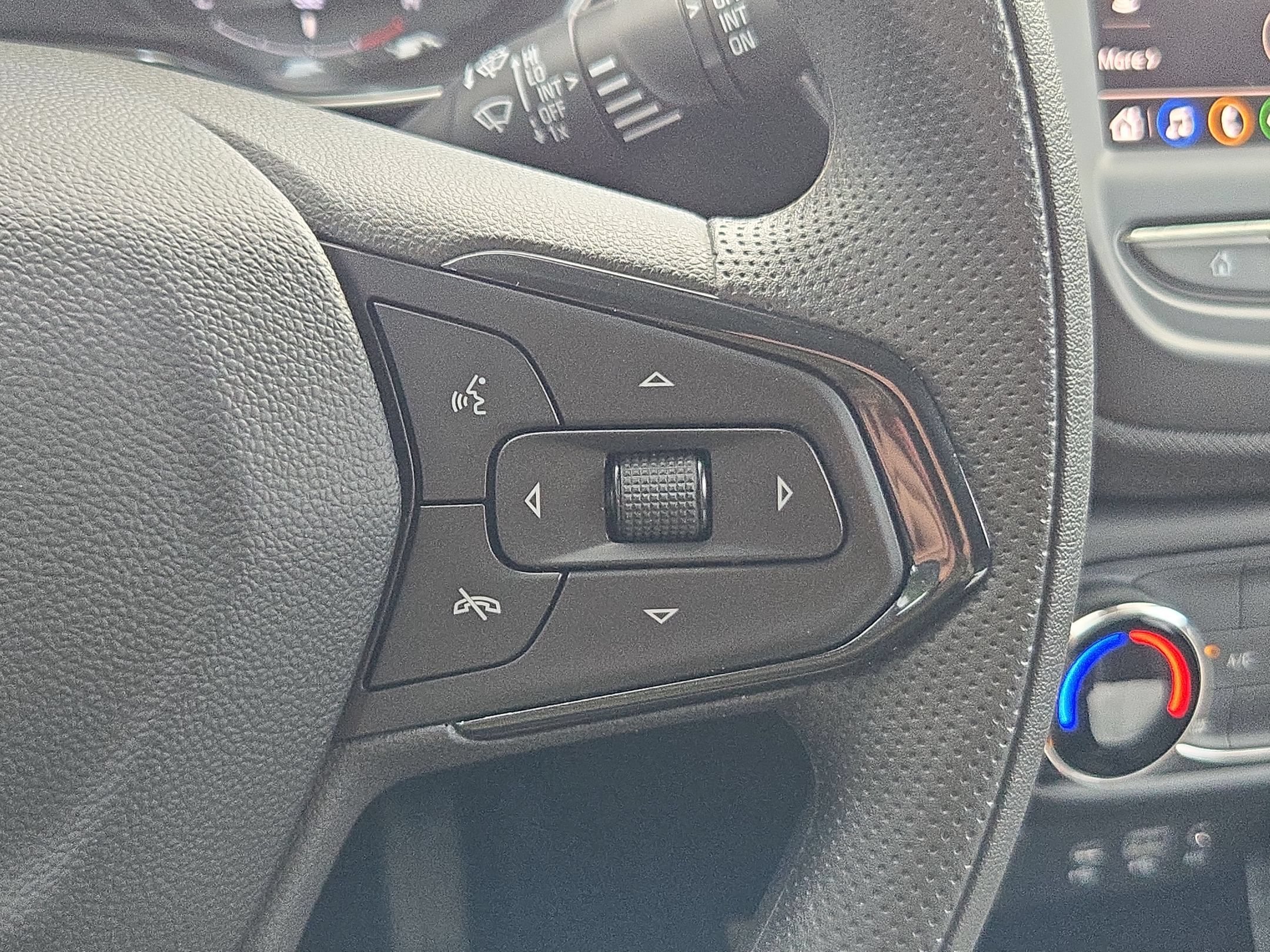Certified 2023 Chevrolet TrailBlazer LT FWD image 21