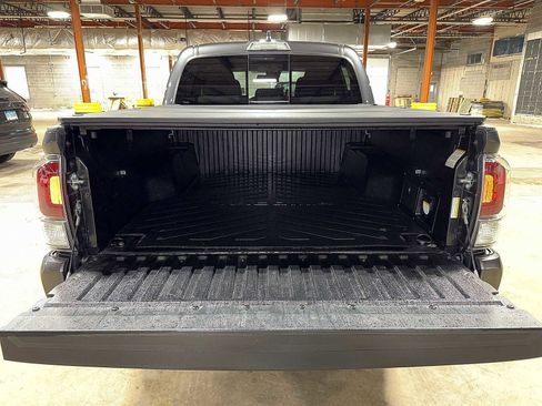 Used 2023 Toyota Tacoma TRD Sport image 11