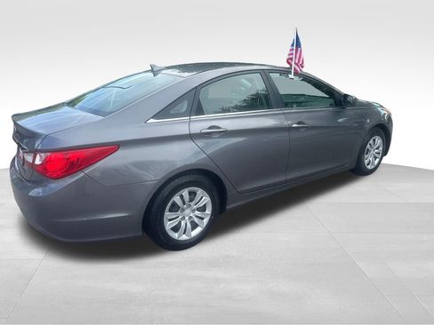 Used 2011 Hyundai Sonata GLS FWD image 24