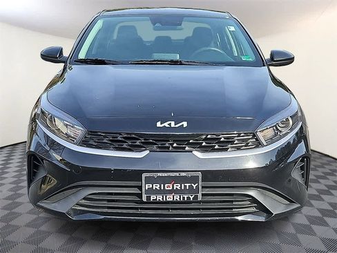 Used 2024 Kia Forte LXS image 2