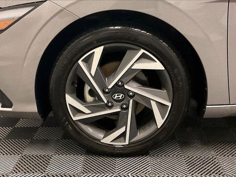 Certified 2025 Hyundai Elantra Sport image 7