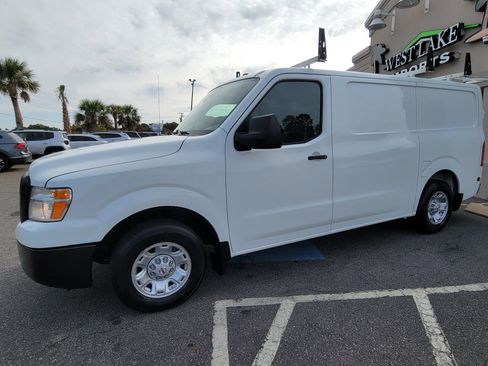 Used 2020 Nissan NV 1500 SV image 7