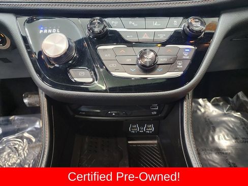 Used 2025 Chrysler Pacifica Pinnacle image 21