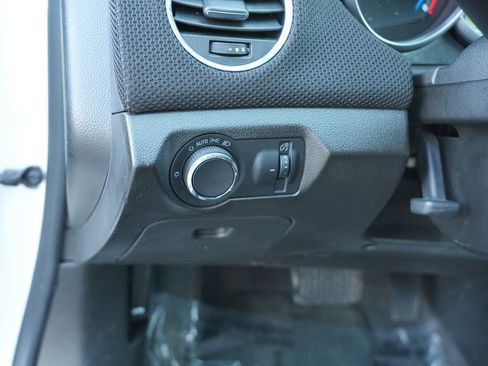 Used 2014 Chevrolet Cruze LT image 17