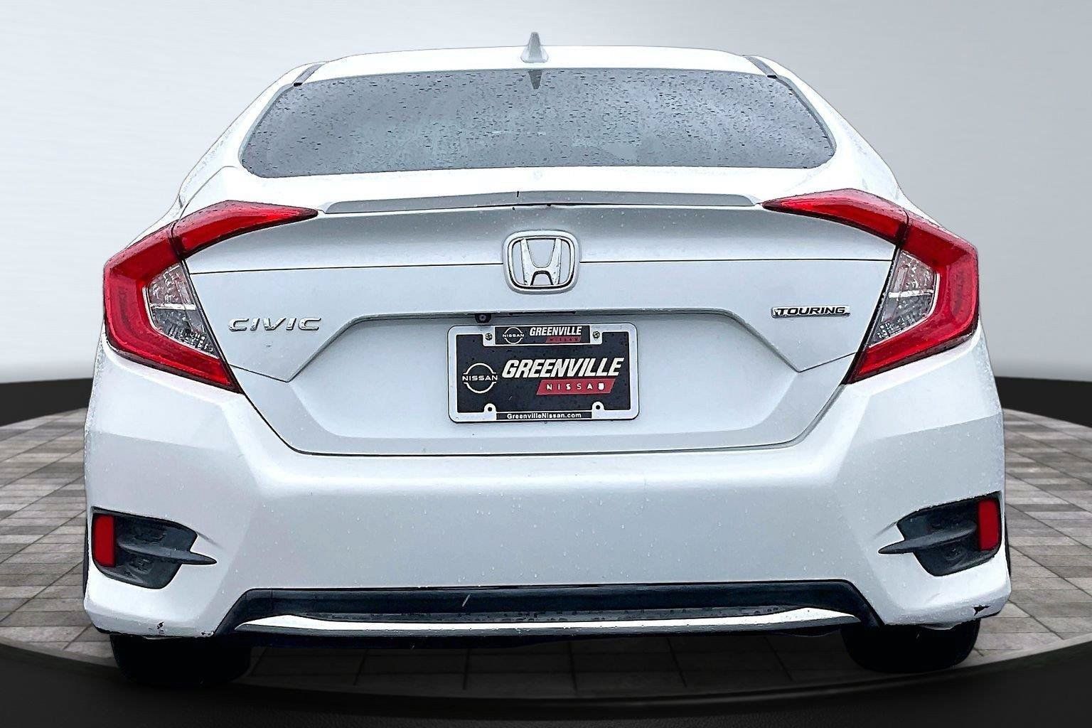Used 2019 Honda Civic Touring image 5