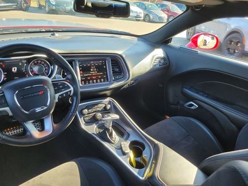 Used 2016 Dodge Challenger R/T Scat Pack w/ Leather Interior Group image 25