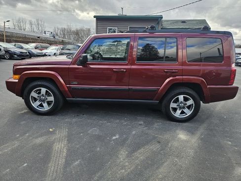 Used 2008 Jeep Commander Sport image 6