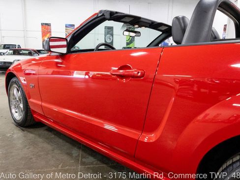 Used 2005 Ford Mustang GT Premium RWD image 23