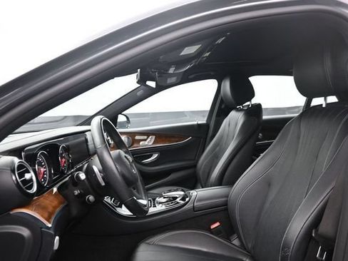Used 2017 Mercedes-Benz E 300 4MATIC w/ Premium 1 Package image 15