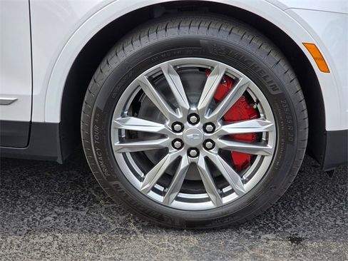 New 2025 Cadillac XT5 Sportv w/ Technology Package image 9