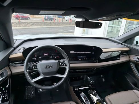 Used 2025 Audi Q6 e-tron Premium w/ Convenience Package image 13