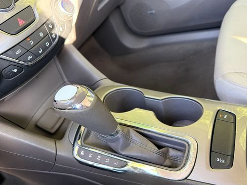 Used 2017 Chevrolet Cruze Premier FWD image 51