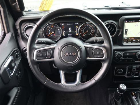 Used 2021 Jeep Gladiator Overland w/ Popular Equipment Package AWD/4WD image 14