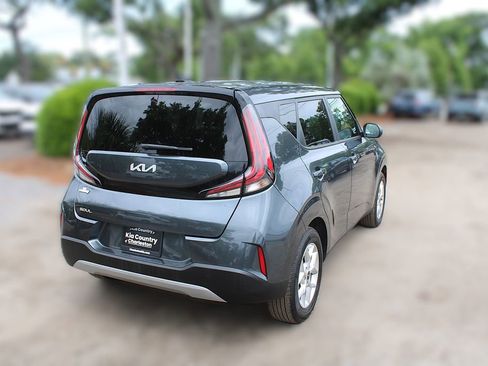 Certified 2025 Kia Soul LX w/ LX Technology Package FWD image 7
