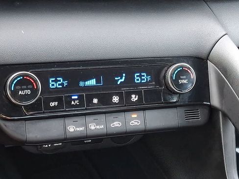 Certified 2025 Hyundai Elantra Sport FWD image 14