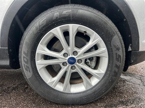 Used 2018 Ford Escape SEL w/ Ford Safe & Smart Package AWD/4WD image 15