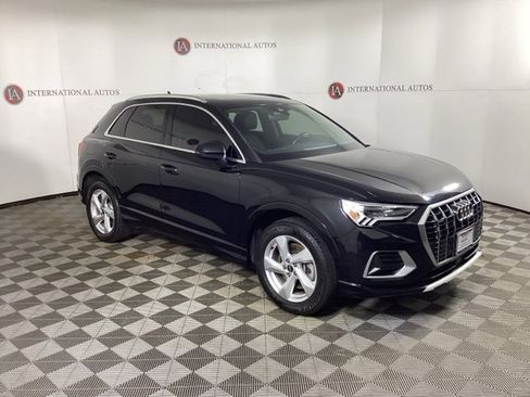 Used 2021 Audi Q3 2.0T Premium Plus w/ Premium Plus Package image 3