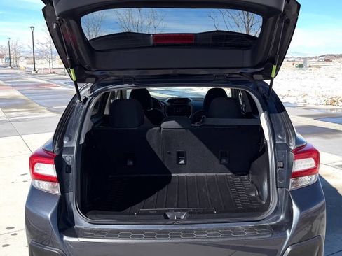 Used 2019 Subaru Crosstrek 2.0i Premium w/ Eyesight System image 9