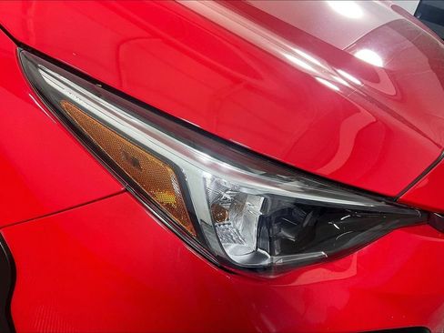 Used 2025 Subaru Crosstrek 2.5i Premium AWD/4WD image 36